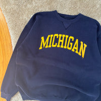 Vintage UofM Michigan Spell-out Crewneck X-Large (1990s)
