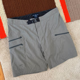 Y2K Arcteryx Trail/Hiking Grey Shorts 34 (2000s)