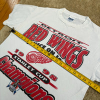 Vintage Detroit Red Wings “Twice on Ice” T-Shirt Large (1998)