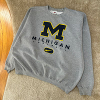 Vintage UofM Football Nike Team Crewneck Sweatshirt X-Large (1990s)