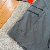 Y2K Arcteryx Trail/Hiking Grey Shorts 34 (2000s)