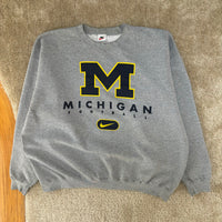 Vintage UofM Football Nike Team Crewneck Sweatshirt X-Large (1990s)